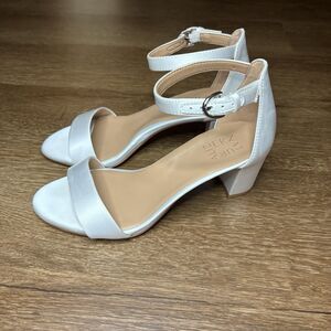 Naturalizer Vera Women's Sandals Floor Sample size 7W